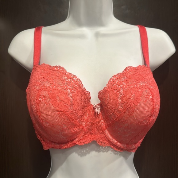 Victoria's Secret Other - Victoria’s Secret Lace Push-Up Bra - 36DD
